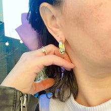 Load image into Gallery viewer, Siena Oval Small Hoop