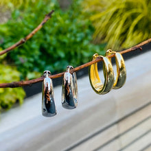 Load image into Gallery viewer, Siena Oval Small Hoop