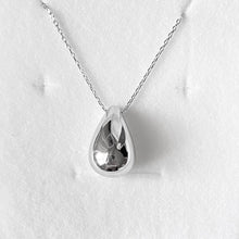 Load image into Gallery viewer, Jenn water drop necklace
