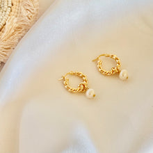Load image into Gallery viewer, Victoria Twisted Pearl Hoops