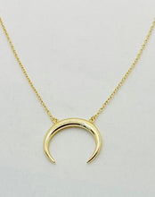 Load image into Gallery viewer, Crescent Moon Necklace