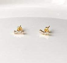 Load image into Gallery viewer, Mini Bar Stud Earring