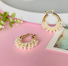 Load image into Gallery viewer, Lili Hoops