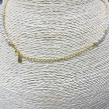 Load image into Gallery viewer, Pearl Beads Choker