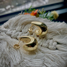 Load image into Gallery viewer, Love J Earrings
