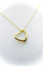 Load image into Gallery viewer, Floating Heart Pendant
